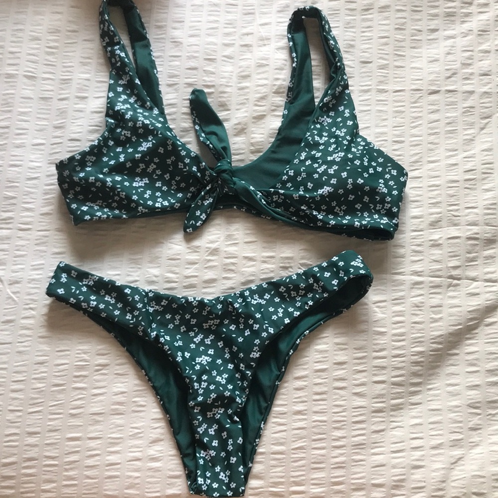 green flower bikini